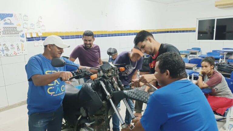 23/07 Mecânica de Motos (Escola Jacira) – Fotos
